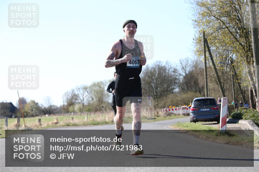 06.04.2025 - 44. Internationalen Wilhelmsburger Insellauf Jannik Wohlers http://msf.ph/oto/7621983 06.04.2025 10:16:44 Laufen 4057 meine-sportfotos.de