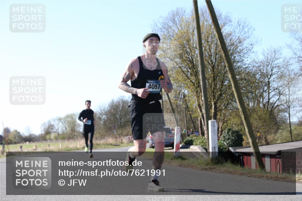 06.04.2025 - 44. Internationalen Wilhelmsburger Insellauf Jannik Wohlers http://msf.ph/oto/7621991 06.04.2025 10:16:44 Laufen 4057 meine-sportfotos.de