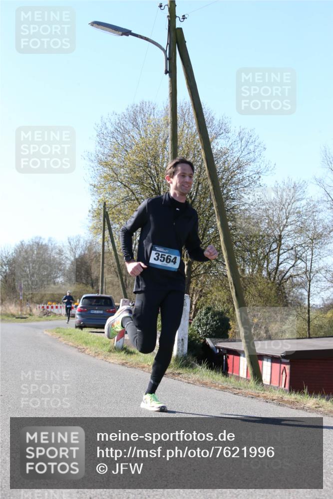 06.04.2025 - 44. Internationalen Wilhelmsburger Insellauf Jannik Wohlers http://msf.ph/oto/7621996 06.04.2025 10:16:48 Laufen 31, 6123, 3564 meine-sportfotos.de