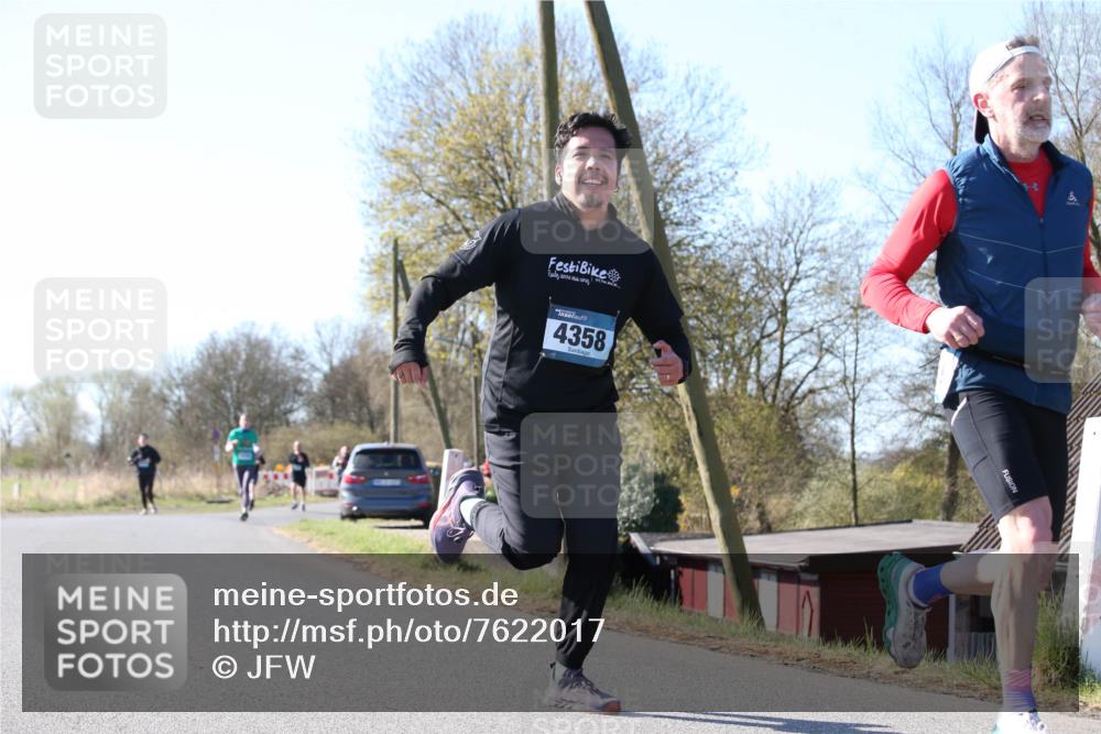06.04.2025 - 44. Internationalen Wilhelmsburger Insellauf Jannik Wohlers http://msf.ph/oto/7622017 06.04.2025 10:17:04 Laufen 4358 meine-sportfotos.de