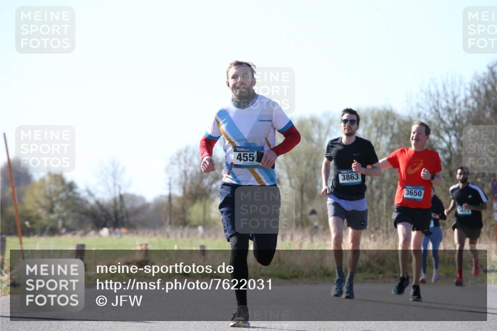 06.04.2025 - 44. Internationalen Wilhelmsburger Insellauf Jannik Wohlers http://msf.ph/oto/7622031 06.04.2025 10:17:31 Laufen 455, 3863, 3650 meine-sportfotos.de