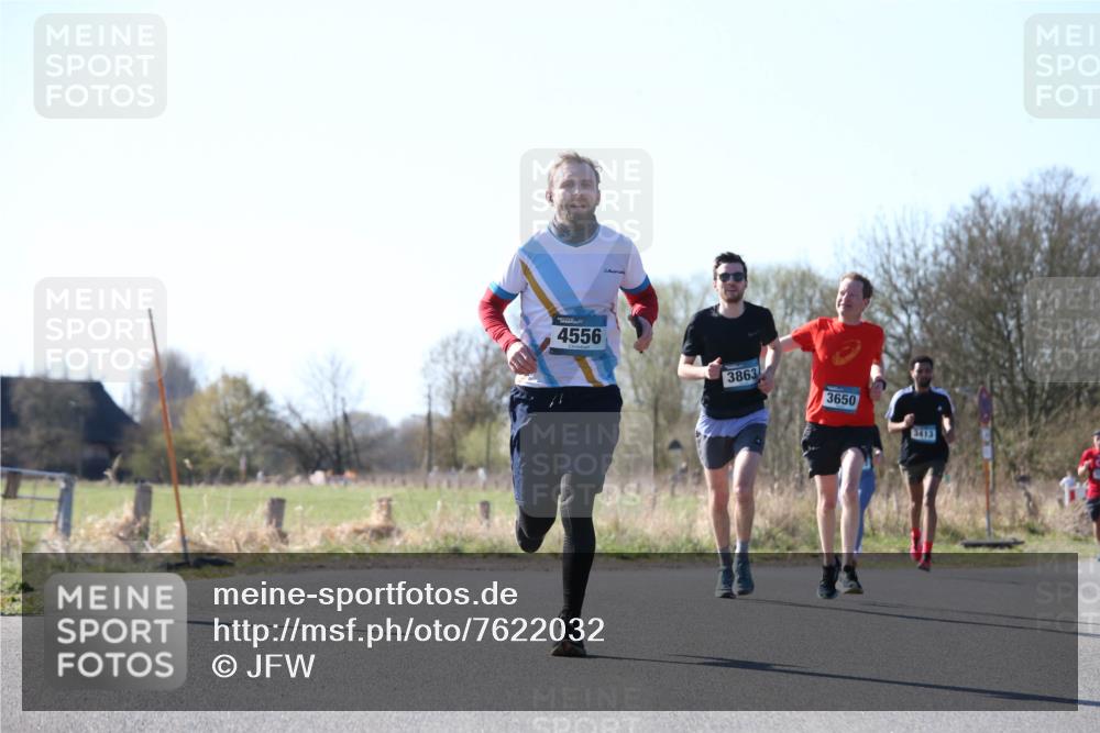 06.04.2025 - 44. Internationalen Wilhelmsburger Insellauf Jannik Wohlers http://msf.ph/oto/7622032 06.04.2025 10:17:31 Laufen 4556, 3863, 3650, 3413 meine-sportfotos.de