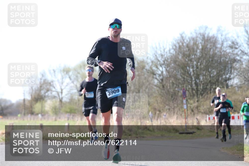 06.04.2025 - 44. Internationalen Wilhelmsburger Insellauf Jannik Wohlers http://msf.ph/oto/7622114 06.04.2025 10:18:03 Laufen 3177, 3909, 4 meine-sportfotos.de