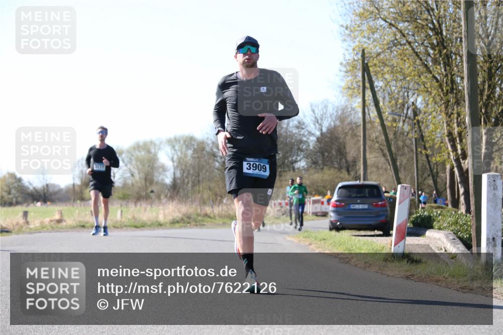 06.04.2025 - 44. Internationalen Wilhelmsburger Insellauf Jannik Wohlers http://msf.ph/oto/7622126 06.04.2025 10:18:04 Laufen 3909 meine-sportfotos.de