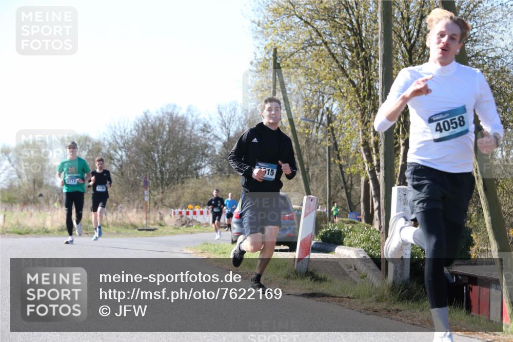 06.04.2025 - 44. Internationalen Wilhelmsburger Insellauf Jannik Wohlers http://msf.ph/oto/7622169 06.04.2025 10:18:25 Laufen 3777, 15, 4058 meine-sportfotos.de