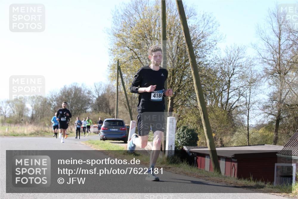 06.04.2025 - 44. Internationalen Wilhelmsburger Insellauf Jannik Wohlers http://msf.ph/oto/7622181 06.04.2025 10:18:33 Laufen 4186 meine-sportfotos.de