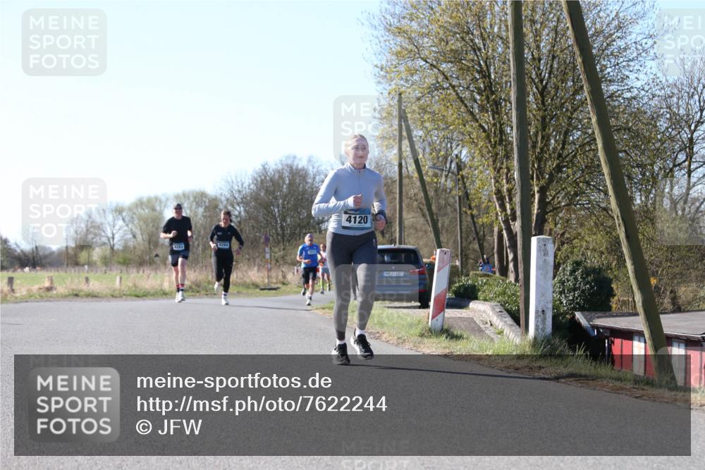06.04.2025 - 44. Internationalen Wilhelmsburger Insellauf Jannik Wohlers http://msf.ph/oto/7622244 06.04.2025 10:19:19 Laufen 4284, 4120, 31, 4323 meine-sportfotos.de