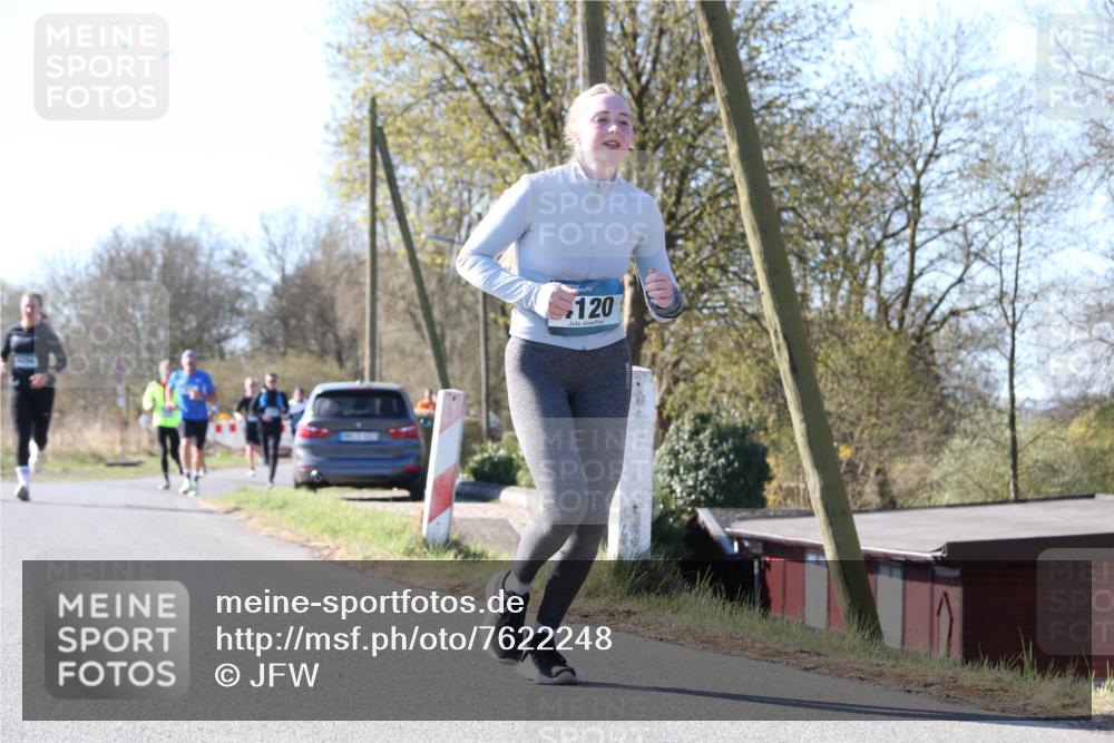 06.04.2025 - 44. Internationalen Wilhelmsburger Insellauf Jannik Wohlers http://msf.ph/oto/7622248 06.04.2025 10:19:20 Laufen 120 meine-sportfotos.de