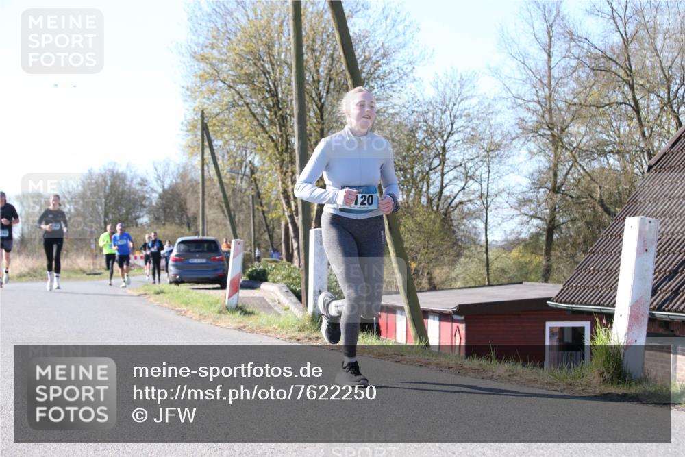 06.04.2025 - 44. Internationalen Wilhelmsburger Insellauf Jannik Wohlers http://msf.ph/oto/7622250 06.04.2025 10:19:21 Laufen 120 meine-sportfotos.de