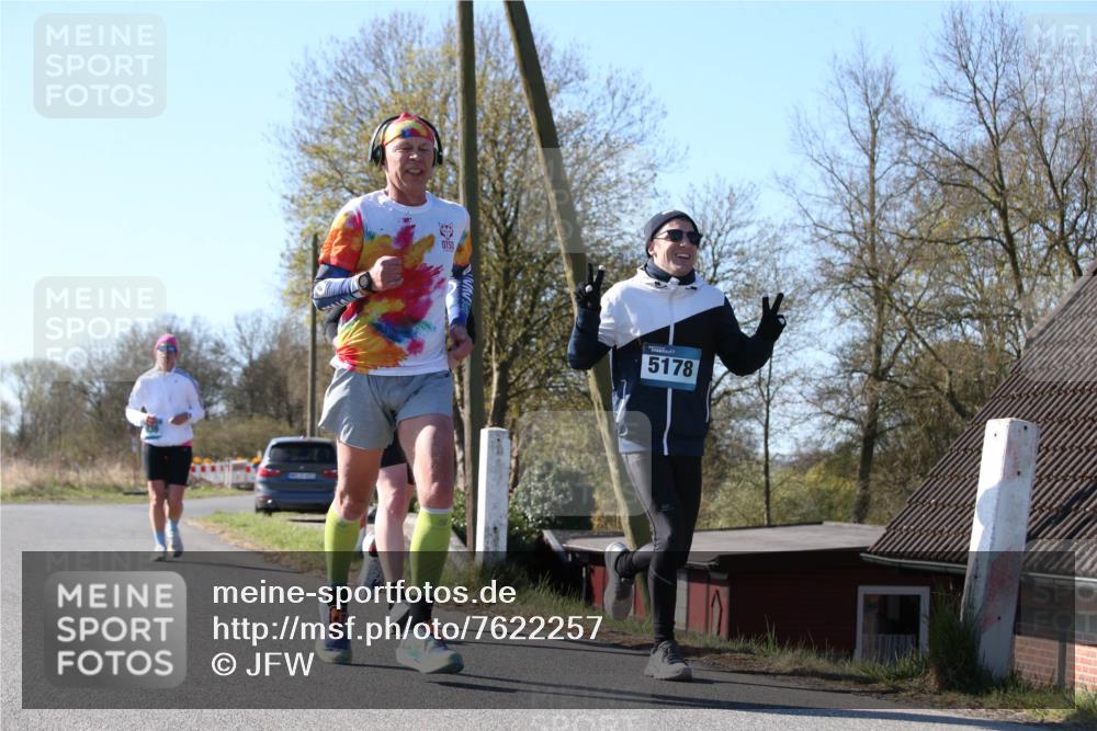 06.04.2025 - 44. Internationalen Wilhelmsburger Insellauf Jannik Wohlers http://msf.ph/oto/7622257 06.04.2025 10:19:35 Laufen 5178 meine-sportfotos.de