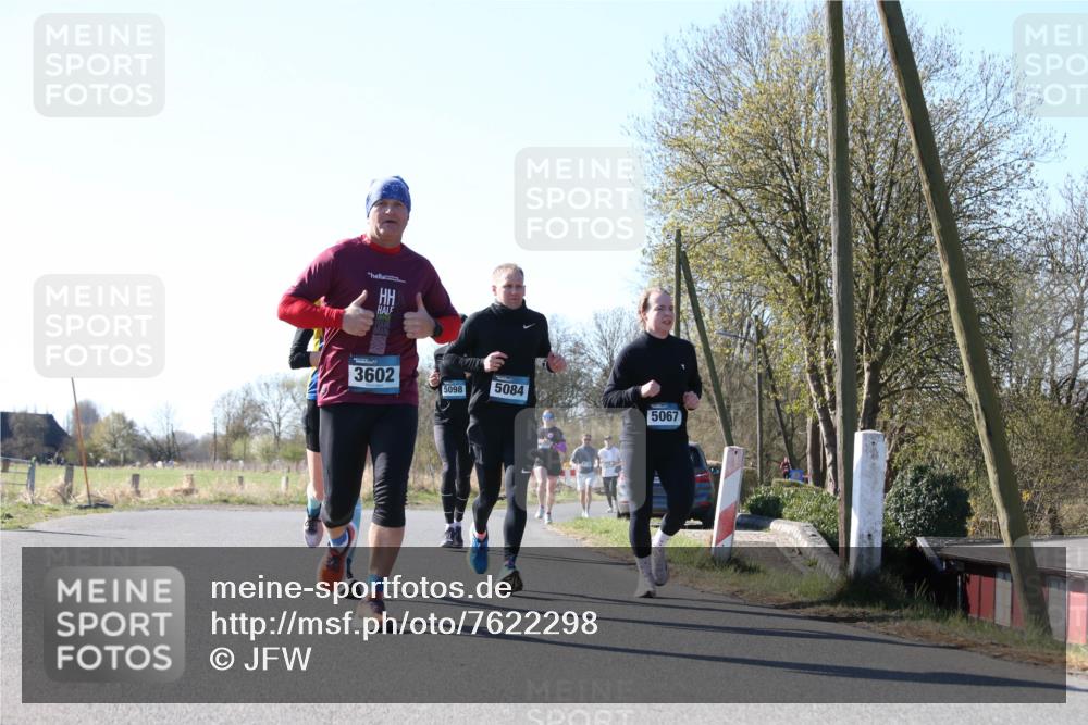 06.04.2025 - 44. Internationalen Wilhelmsburger Insellauf Jannik Wohlers http://msf.ph/oto/7622298 06.04.2025 10:20:05 Laufen 3602, 5098, 5084, 5067 meine-sportfotos.de
