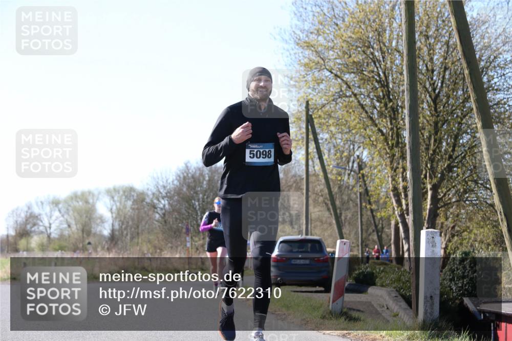 06.04.2025 - 44. Internationalen Wilhelmsburger Insellauf Jannik Wohlers http://msf.ph/oto/7622310 06.04.2025 10:20:08 Laufen 5098, 31, 4923 meine-sportfotos.de