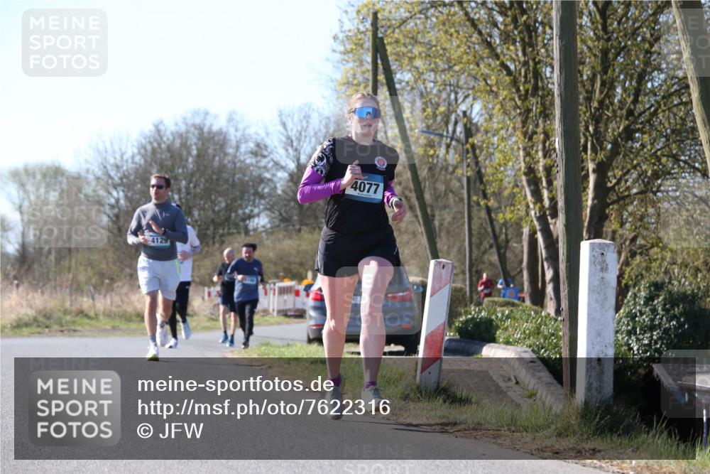 06.04.2025 - 44. Internationalen Wilhelmsburger Insellauf Jannik Wohlers http://msf.ph/oto/7622316 06.04.2025 10:20:12 Laufen 4129, 4077 meine-sportfotos.de