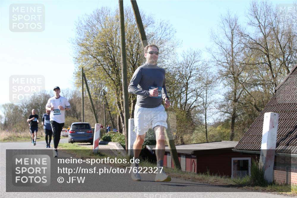 06.04.2025 - 44. Internationalen Wilhelmsburger Insellauf Jannik Wohlers http://msf.ph/oto/7622327 06.04.2025 10:20:17 Laufen 4293 meine-sportfotos.de