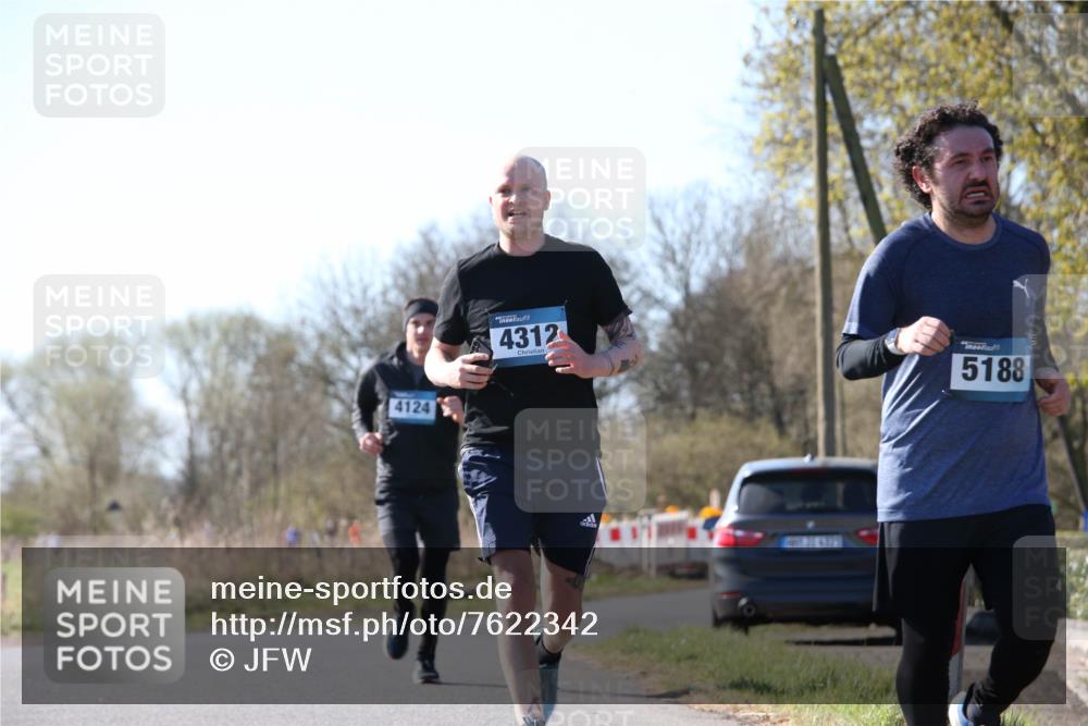 06.04.2025 - 44. Internationalen Wilhelmsburger Insellauf Jannik Wohlers http://msf.ph/oto/7622342 06.04.2025 10:20:21 Laufen 4124, 4312, 5188 meine-sportfotos.de