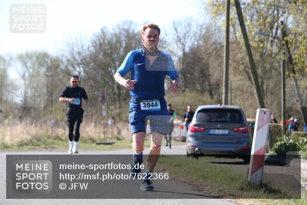 06.04.2025 - 44. Internationalen Wilhelmsburger Insellauf Jannik Wohlers http://msf.ph/oto/7622366 06.04.2025 10:20:44 Laufen 3944, 31, 4323 meine-sportfotos.de