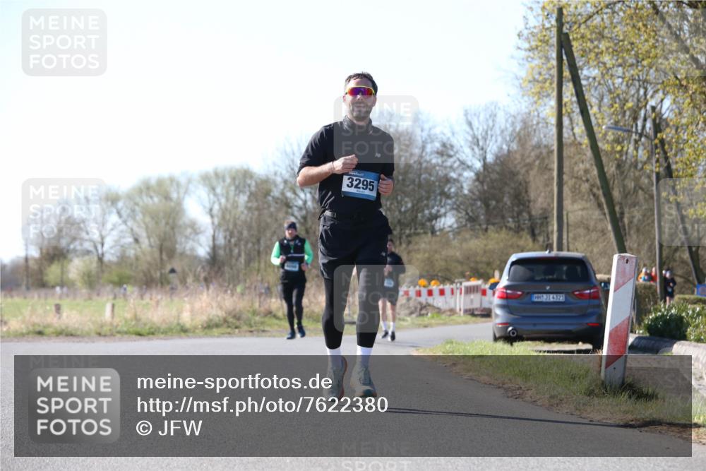 06.04.2025 - 44. Internationalen Wilhelmsburger Insellauf Jannik Wohlers http://msf.ph/oto/7622380 06.04.2025 10:20:50 Laufen 3295, 31, 4321 meine-sportfotos.de
