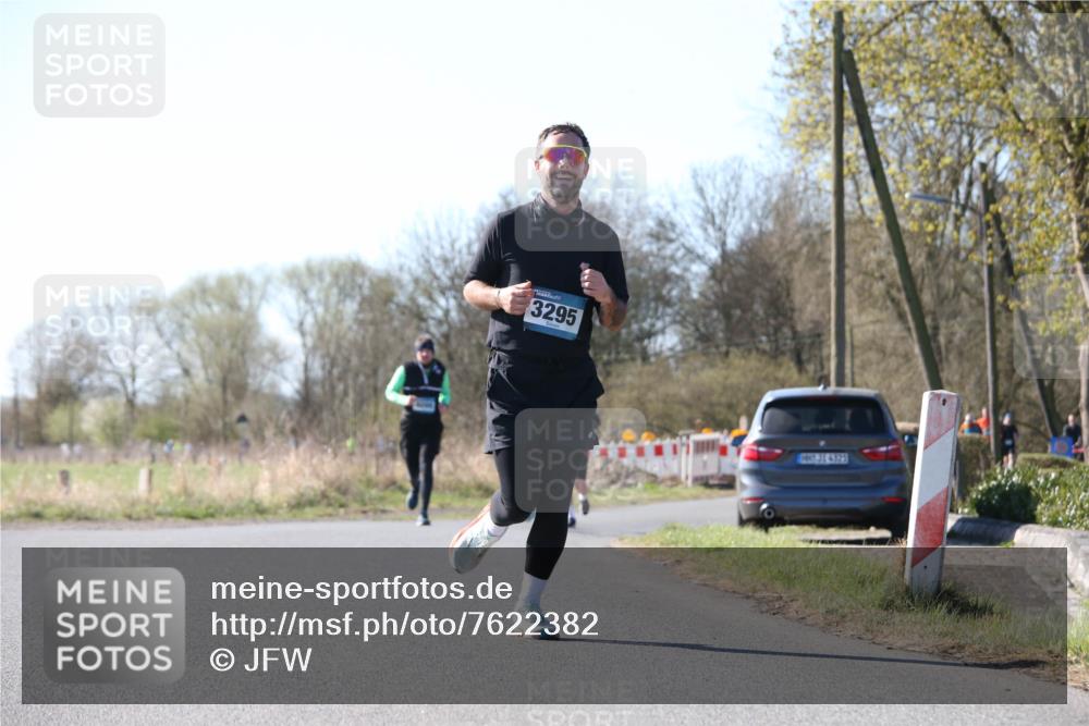 06.04.2025 - 44. Internationalen Wilhelmsburger Insellauf Jannik Wohlers http://msf.ph/oto/7622382 06.04.2025 10:20:50 Laufen 3295 meine-sportfotos.de