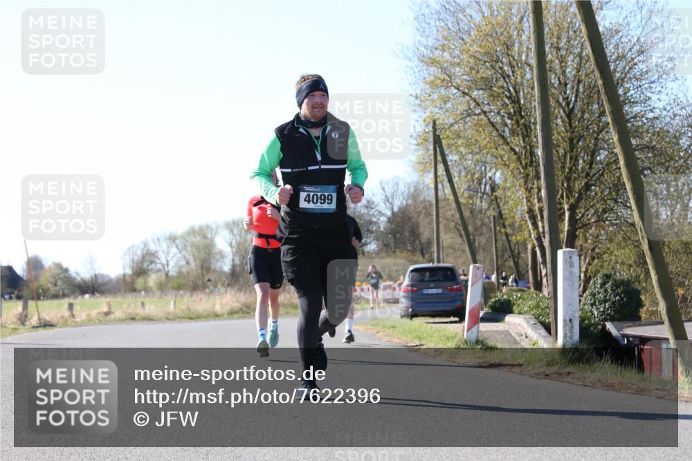 06.04.2025 - 44. Internationalen Wilhelmsburger Insellauf Jannik Wohlers http://msf.ph/oto/7622396 06.04.2025 10:20:59 Laufen 4099 meine-sportfotos.de