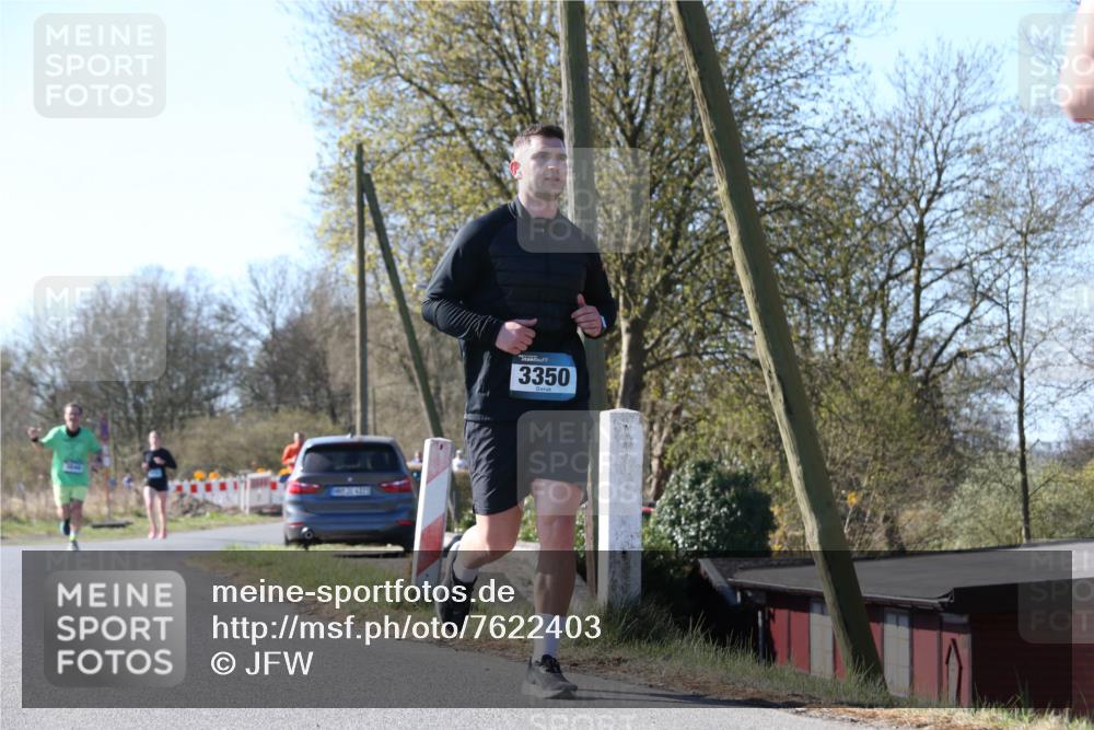 06.04.2025 - 44. Internationalen Wilhelmsburger Insellauf Jannik Wohlers http://msf.ph/oto/7622403 06.04.2025 10:21:02 Laufen 3350 meine-sportfotos.de