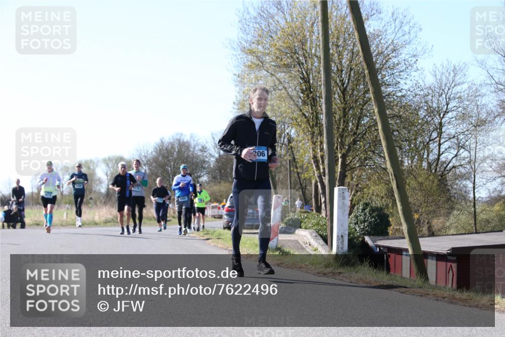 06.04.2025 - 44. Internationalen Wilhelmsburger Insellauf Jannik Wohlers http://msf.ph/oto/7622496 06.04.2025 10:21:49 Laufen 579, 206 meine-sportfotos.de