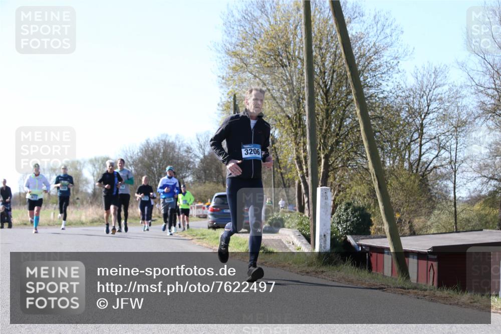 06.04.2025 - 44. Internationalen Wilhelmsburger Insellauf Jannik Wohlers http://msf.ph/oto/7622497 06.04.2025 10:21:49 Laufen 3206 meine-sportfotos.de