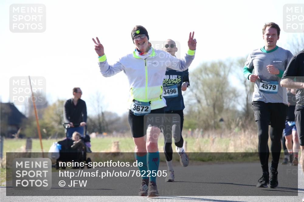 06.04.2025 - 44. Internationalen Wilhelmsburger Insellauf Jannik Wohlers http://msf.ph/oto/7622505 06.04.2025 10:21:52 Laufen 3672, 3496, 4579 meine-sportfotos.de