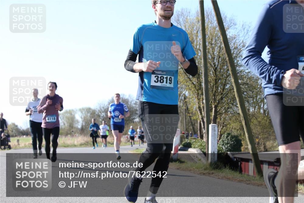 06.04.2025 - 44. Internationalen Wilhelmsburger Insellauf Jannik Wohlers http://msf.ph/oto/7622542 06.04.2025 10:22:01 Laufen 4118, 4470, 3819 meine-sportfotos.de