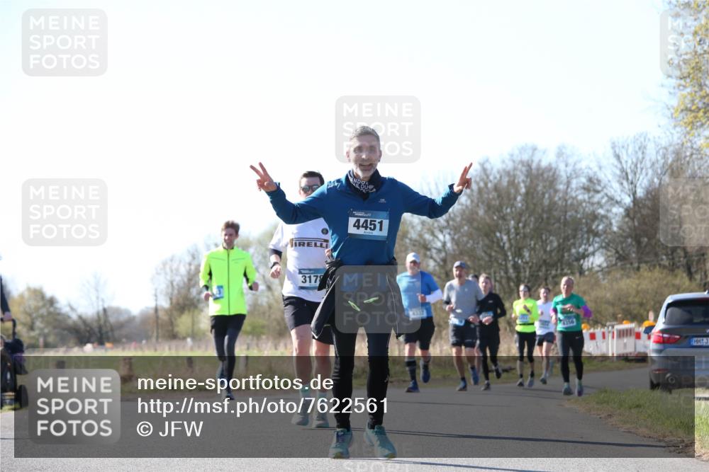 06.04.2025 - 44. Internationalen Wilhelmsburger Insellauf Jannik Wohlers http://msf.ph/oto/7622561 06.04.2025 10:22:06 Laufen 317, 4451, 4337 meine-sportfotos.de