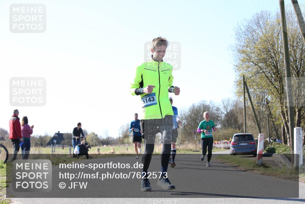 06.04.2025 - 44. Internationalen Wilhelmsburger Insellauf Jannik Wohlers http://msf.ph/oto/7622573 06.04.2025 10:22:13 Laufen 5143, 1690, 4356, 31, 4323 meine-sportfotos.de