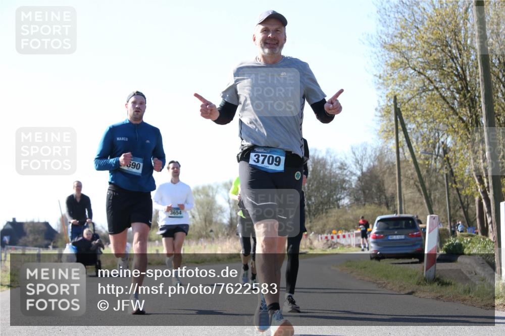 06.04.2025 - 44. Internationalen Wilhelmsburger Insellauf Jannik Wohlers http://msf.ph/oto/7622583 06.04.2025 10:22:16 Laufen 690, 3654, 9, 3709 meine-sportfotos.de
