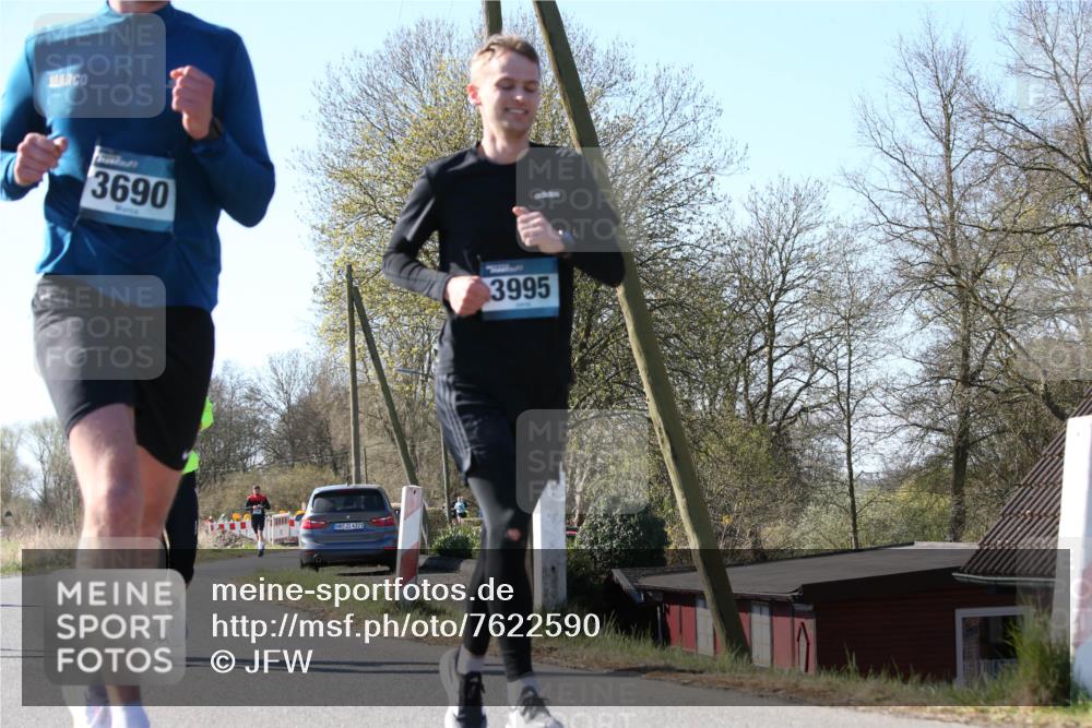 06.04.2025 - 44. Internationalen Wilhelmsburger Insellauf Jannik Wohlers http://msf.ph/oto/7622590 06.04.2025 10:22:18 Laufen 3690, 31, 4321, 3995 meine-sportfotos.de