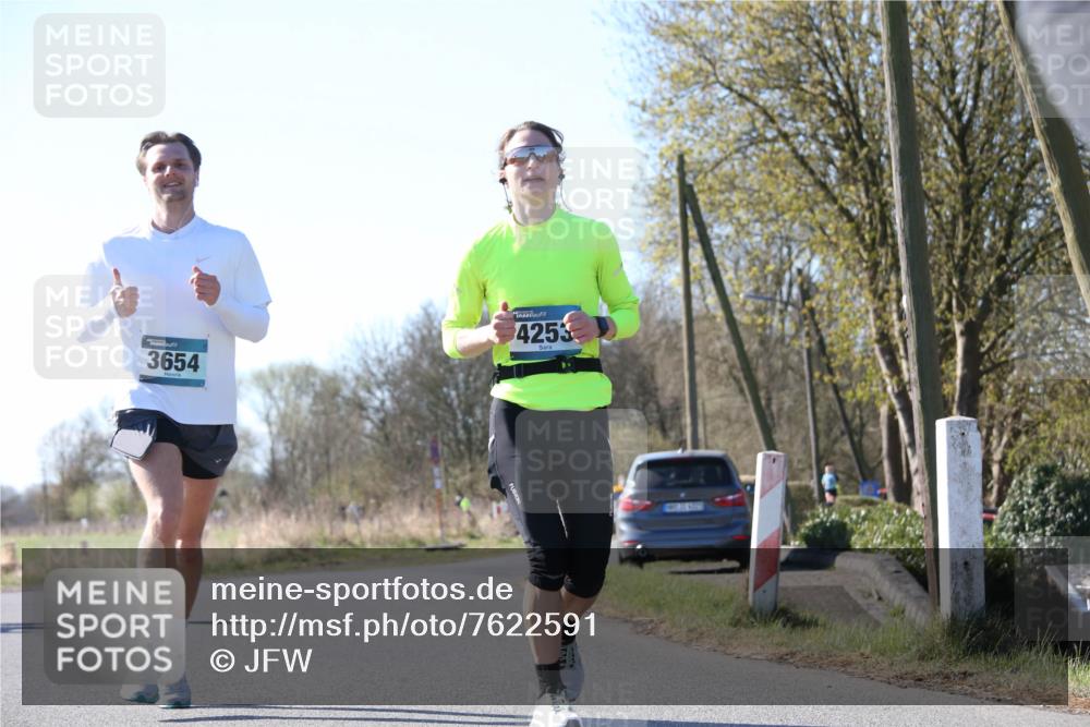 06.04.2025 - 44. Internationalen Wilhelmsburger Insellauf Jannik Wohlers http://msf.ph/oto/7622591 06.04.2025 10:22:19 Laufen 3654, 425 meine-sportfotos.de