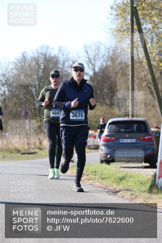 06.04.2025 - 44. Internationalen Wilhelmsburger Insellauf Jannik Wohlers http://msf.ph/oto/7622600 06.04.2025 10:22:33 Laufen 4047, 3675, 31, 4323 meine-sportfotos.de