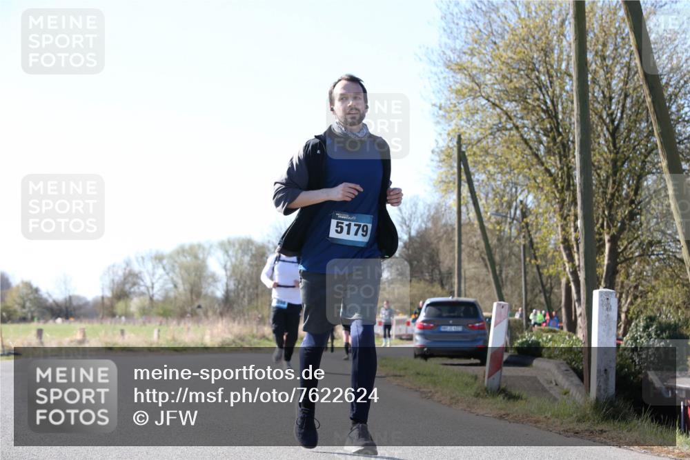 06.04.2025 - 44. Internationalen Wilhelmsburger Insellauf Jannik Wohlers http://msf.ph/oto/7622624 06.04.2025 10:22:41 Laufen 5179 meine-sportfotos.de