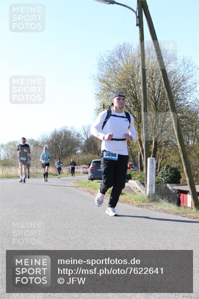 06.04.2025 - 44. Internationalen Wilhelmsburger Insellauf Jannik Wohlers http://msf.ph/oto/7622641 06.04.2025 10:22:46 Laufen 915, 3898 meine-sportfotos.de