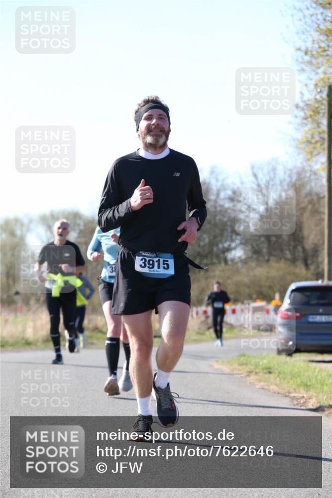06.04.2025 - 44. Internationalen Wilhelmsburger Insellauf Jannik Wohlers http://msf.ph/oto/7622646 06.04.2025 10:22:50 Laufen 3915 meine-sportfotos.de