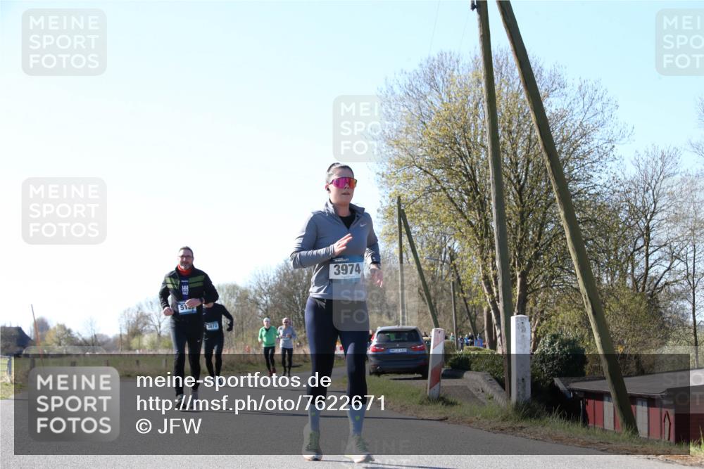 06.04.2025 - 44. Internationalen Wilhelmsburger Insellauf Jannik Wohlers http://msf.ph/oto/7622671 06.04.2025 10:22:59 Laufen 51, 3872, 3974, 31, 4323 meine-sportfotos.de