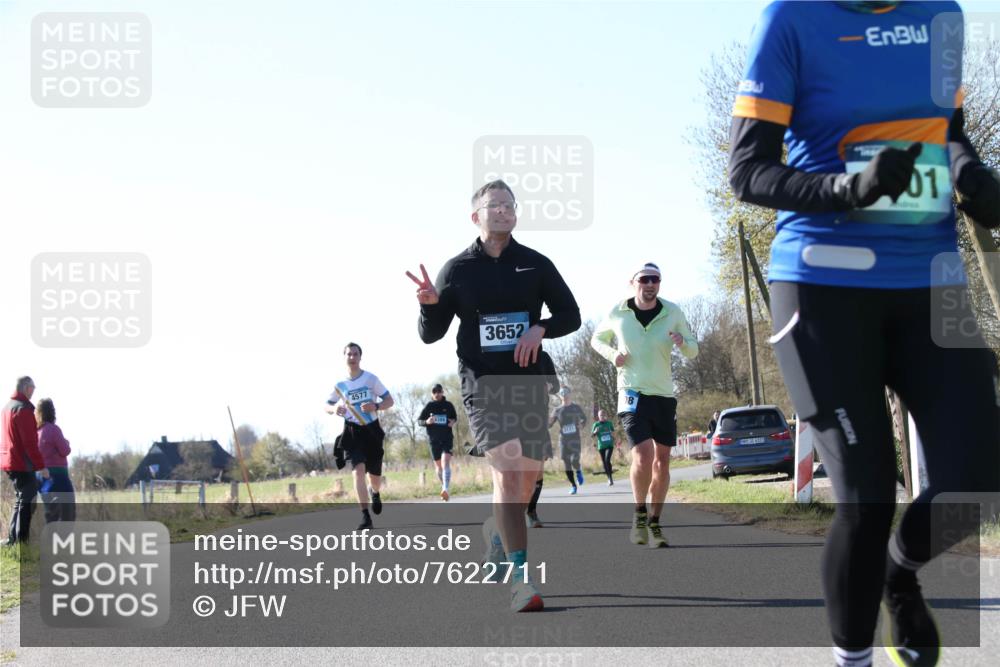 06.04.2025 - 44. Internationalen Wilhelmsburger Insellauf Jannik Wohlers http://msf.ph/oto/7622711 06.04.2025 10:23:19 Laufen 4577, 3652, 3171, 08, 01 meine-sportfotos.de