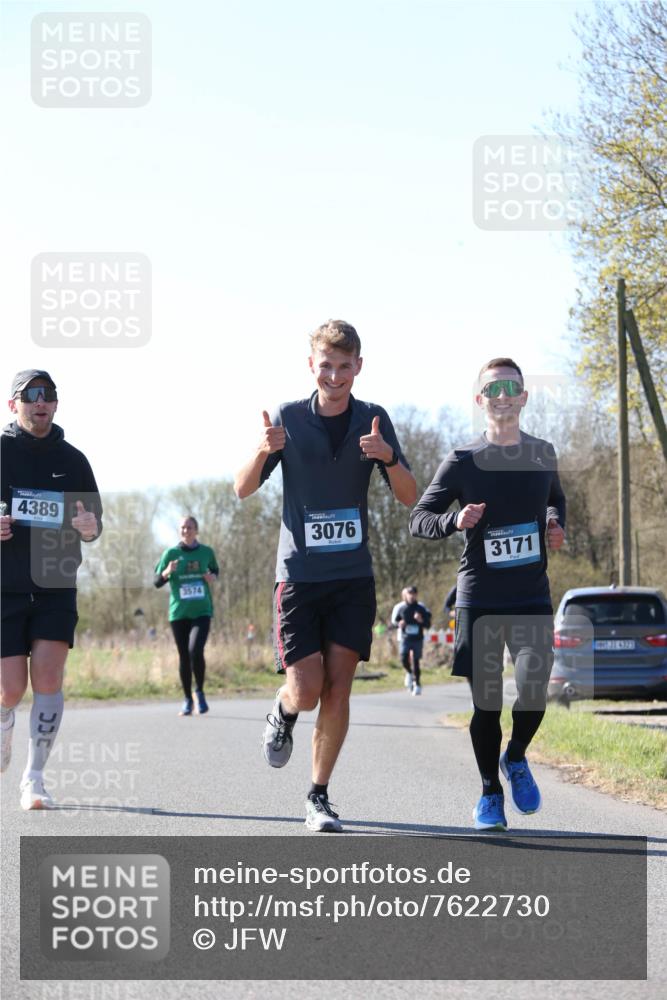 06.04.2025 - 44. Internationalen Wilhelmsburger Insellauf Jannik Wohlers http://msf.ph/oto/7622730 06.04.2025 10:23:25 Laufen 4389, 3574, 3076, 3171 meine-sportfotos.de