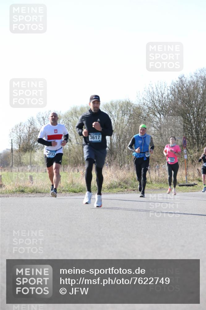 06.04.2025 - 44. Internationalen Wilhelmsburger Insellauf Jannik Wohlers http://msf.ph/oto/7622749 06.04.2025 10:23:34 Laufen 4233, 3617, 3544 meine-sportfotos.de