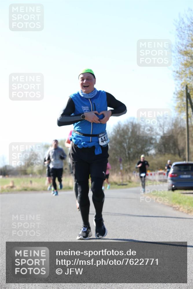 06.04.2025 - 44. Internationalen Wilhelmsburger Insellauf Jannik Wohlers http://msf.ph/oto/7622771 06.04.2025 10:23:42 Laufen  meine-sportfotos.de