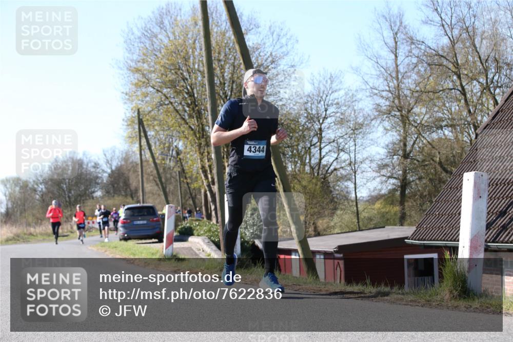 06.04.2025 - 44. Internationalen Wilhelmsburger Insellauf Jannik Wohlers http://msf.ph/oto/7622836 06.04.2025 10:23:58 Laufen 4344 meine-sportfotos.de