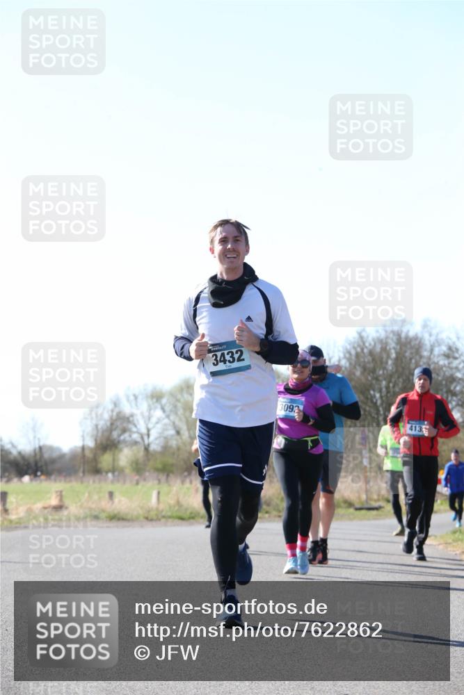 06.04.2025 - 44. Internationalen Wilhelmsburger Insellauf Jannik Wohlers http://msf.ph/oto/7622862 06.04.2025 10:24:13 Laufen 3432, 3093, 413 meine-sportfotos.de