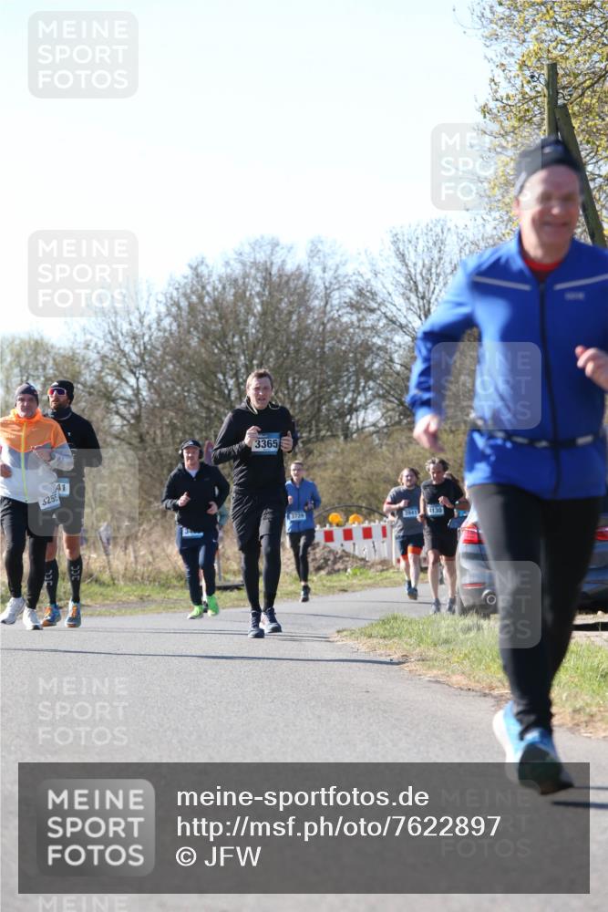 06.04.2025 - 44. Internationalen Wilhelmsburger Insellauf Jannik Wohlers http://msf.ph/oto/7622897 06.04.2025 10:24:25 Laufen 3255, 41, 3365, 3729, 3941, 4130 meine-sportfotos.de