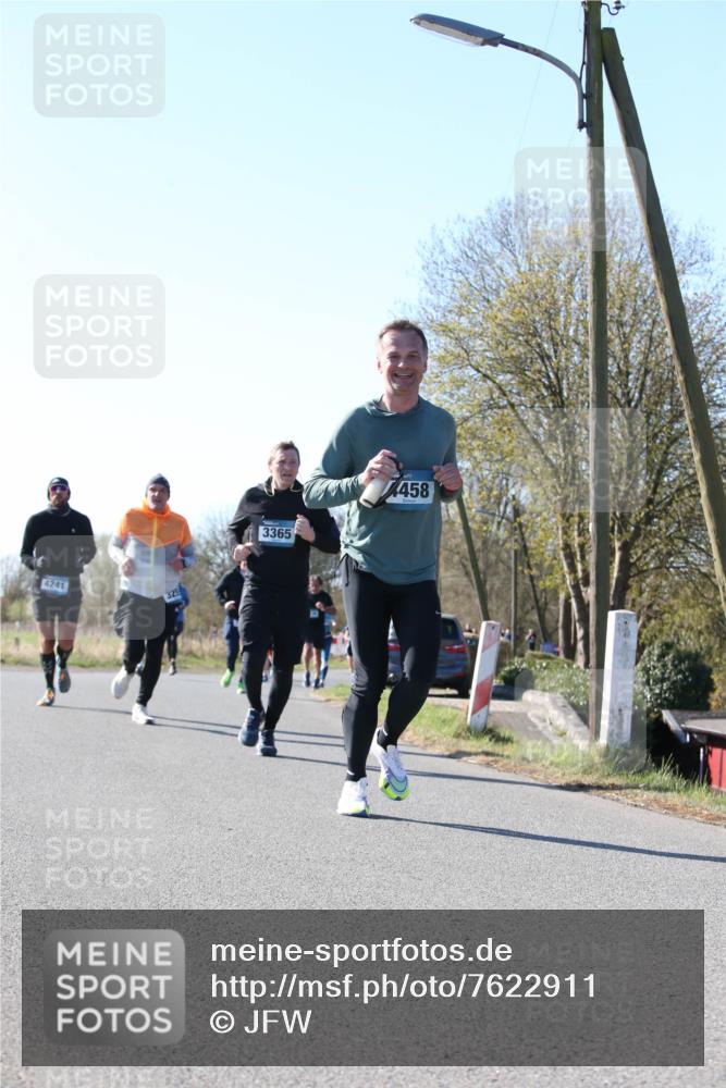 06.04.2025 - 44. Internationalen Wilhelmsburger Insellauf Jannik Wohlers http://msf.ph/oto/7622911 06.04.2025 10:24:30 Laufen 4241, 325, 3365, 458 meine-sportfotos.de