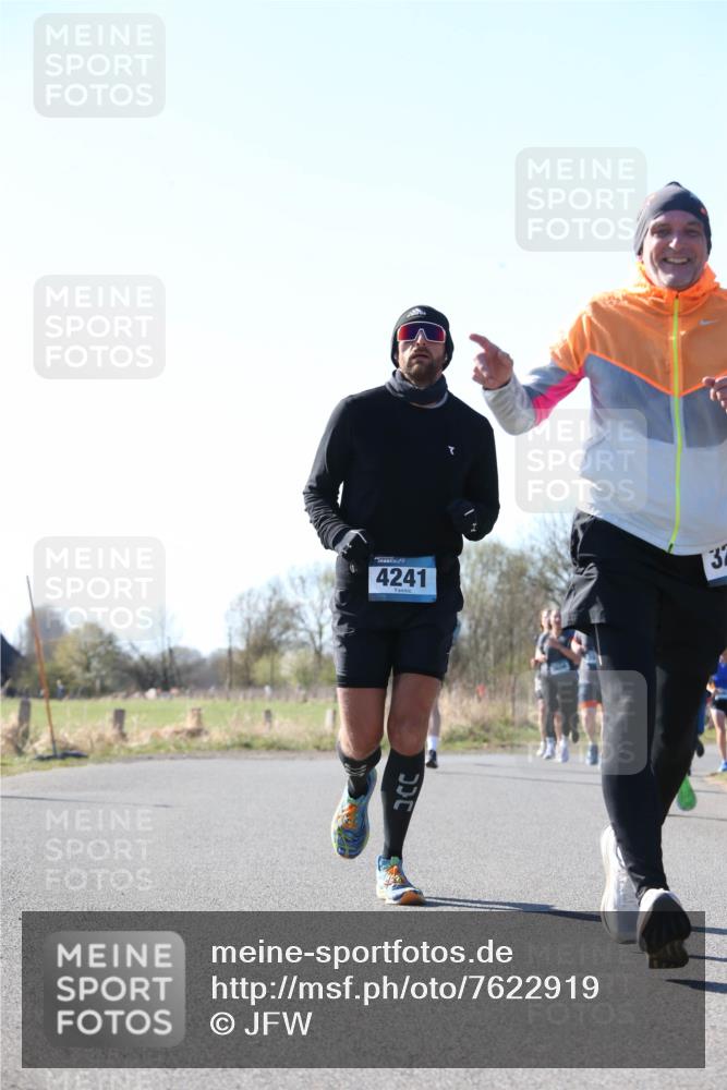 06.04.2025 - 44. Internationalen Wilhelmsburger Insellauf Jannik Wohlers http://msf.ph/oto/7622919 06.04.2025 10:24:33 Laufen 4241, 37 meine-sportfotos.de