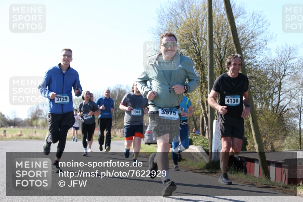 06.04.2025 - 44. Internationalen Wilhelmsburger Insellauf Jannik Wohlers http://msf.ph/oto/7622929 06.04.2025 10:24:39 Laufen 3729, 3650, 3941, 3975, 8, 4130 meine-sportfotos.de