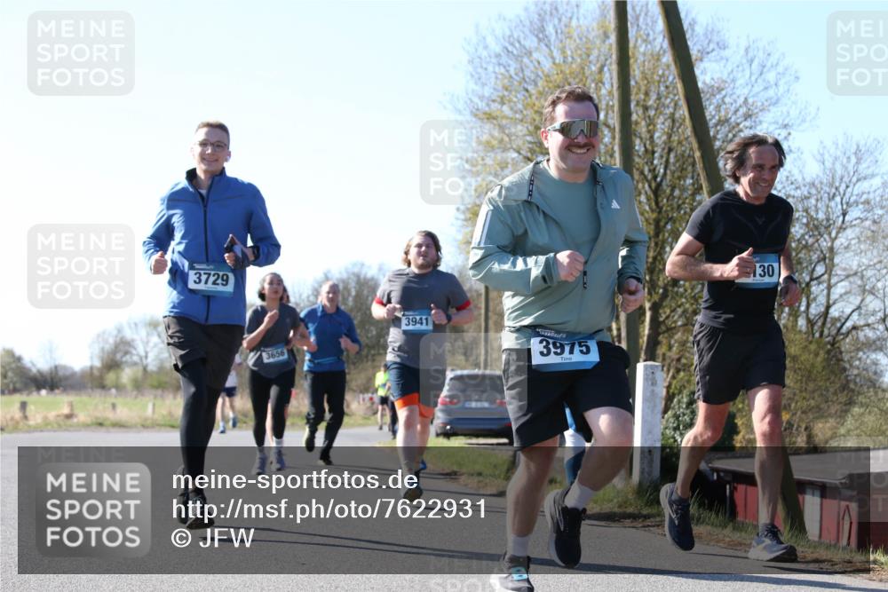 06.04.2025 - 44. Internationalen Wilhelmsburger Insellauf Jannik Wohlers http://msf.ph/oto/7622931 06.04.2025 10:24:39 Laufen 3729, 3656, 3941, 3975, 130 meine-sportfotos.de