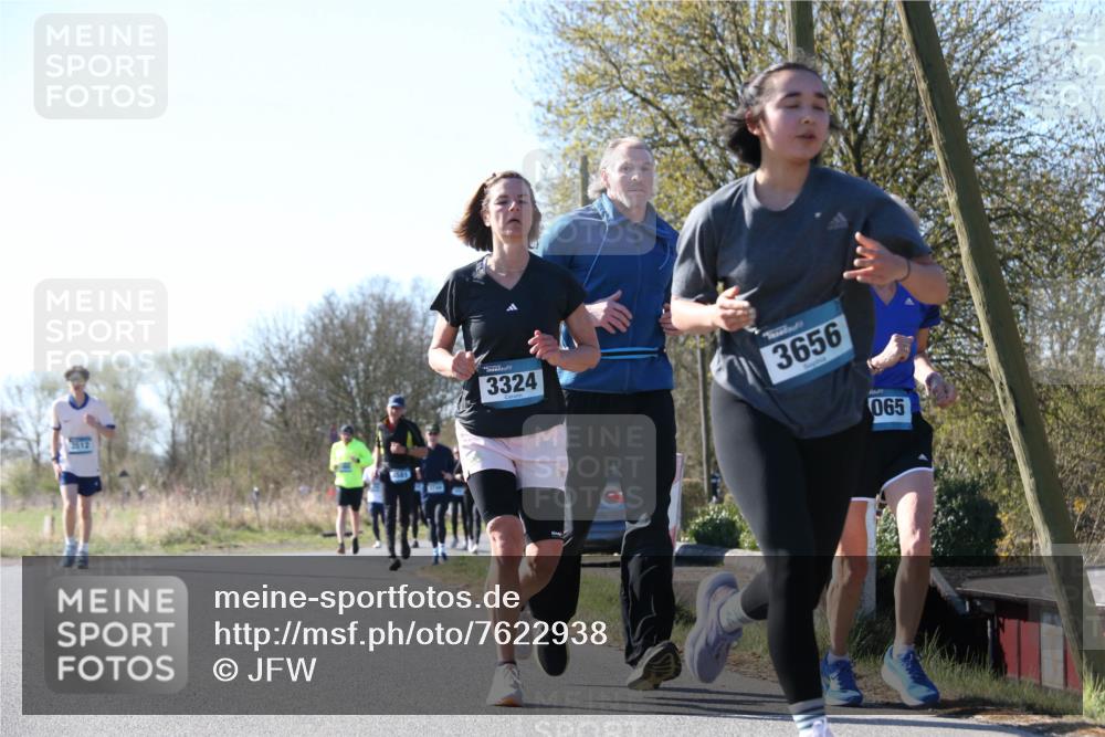 06.04.2025 - 44. Internationalen Wilhelmsburger Insellauf Jannik Wohlers http://msf.ph/oto/7622938 06.04.2025 10:24:42 Laufen 3512, 3324, 3656, 065 meine-sportfotos.de